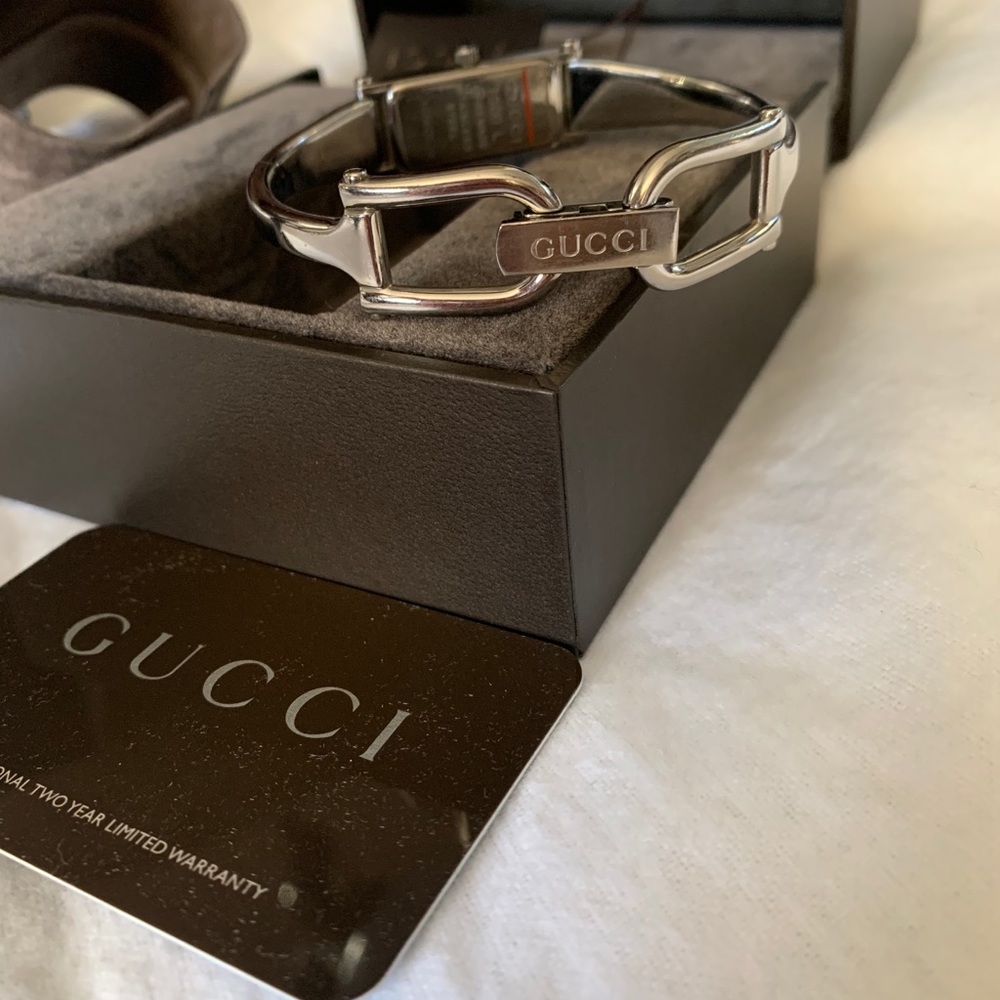 Gucci womens watch - Picture 2 of 4